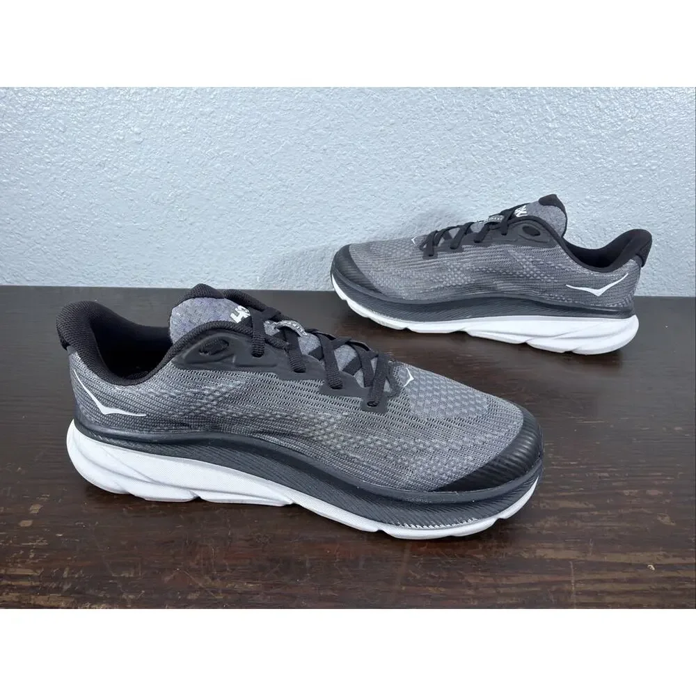 Hoka One One Clifton 9 Black White Running Shoes Youth Size 7 MD 1131170BWHT